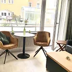 بيت للعطل Sea Air Modern Retreat فانجر أوخه