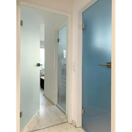 Sea Air Modern Retreat *